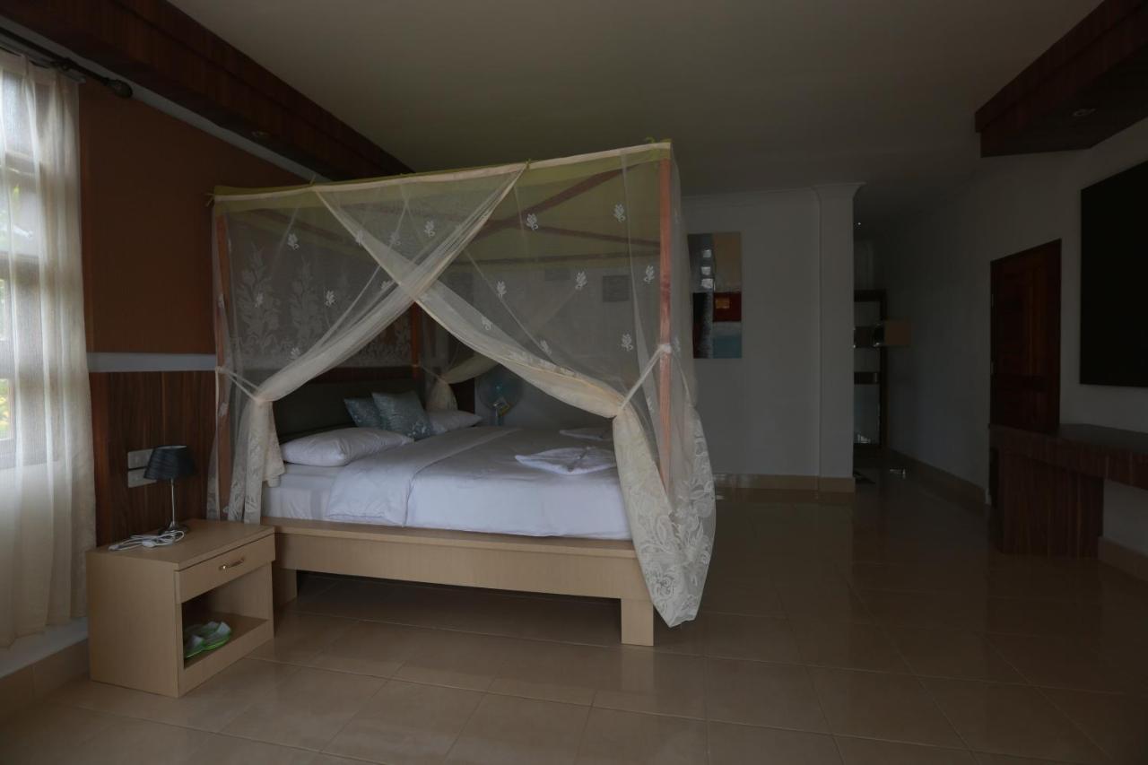 Toba Village Inn Tuk Tuk Exteriér fotografie