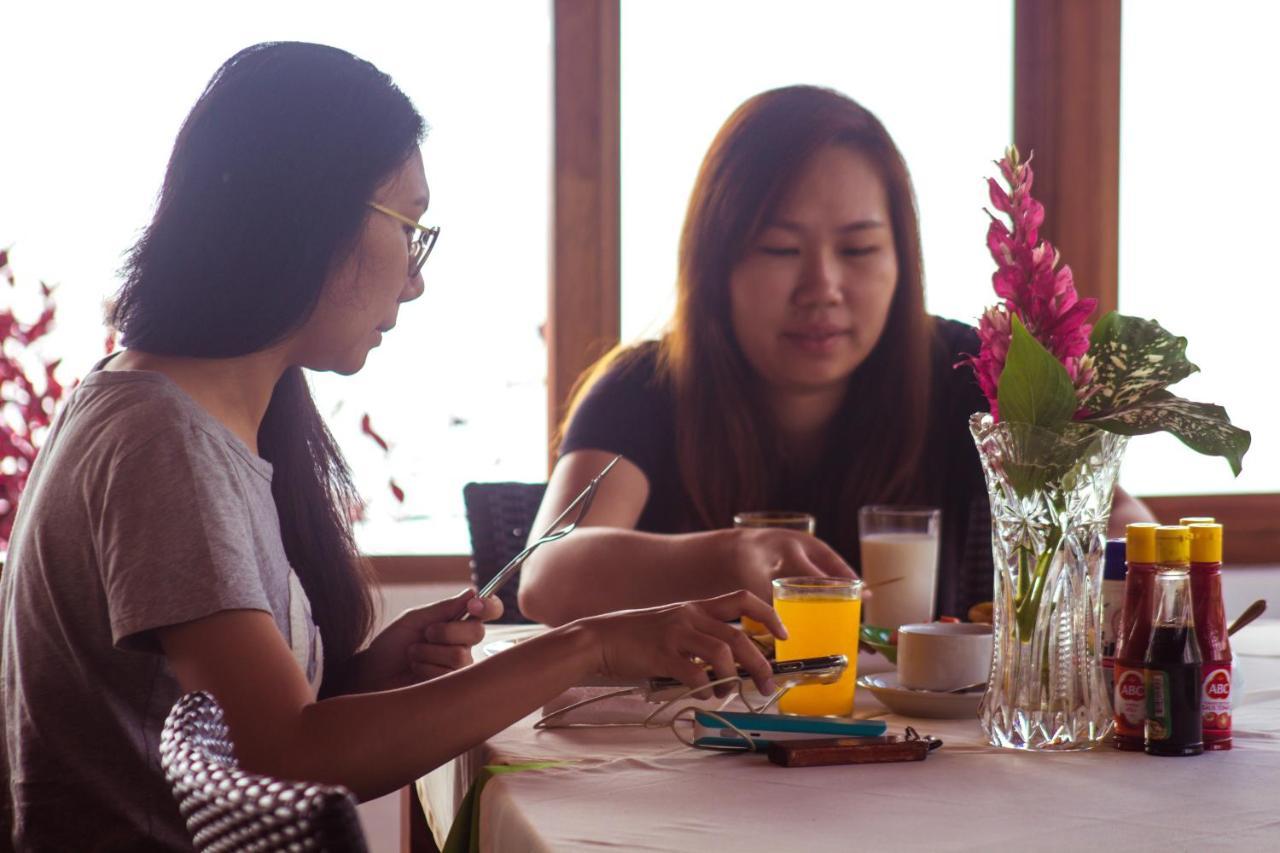 Toba Village Inn Tuk Tuk Exteriér fotografie